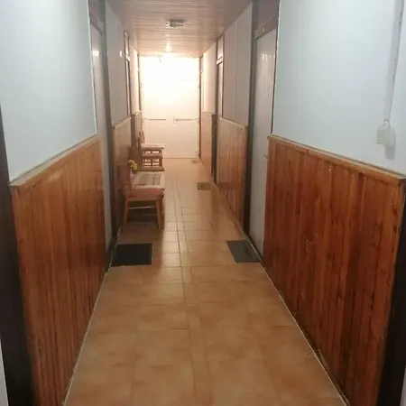 Pod Lesom בית הארחה 3*