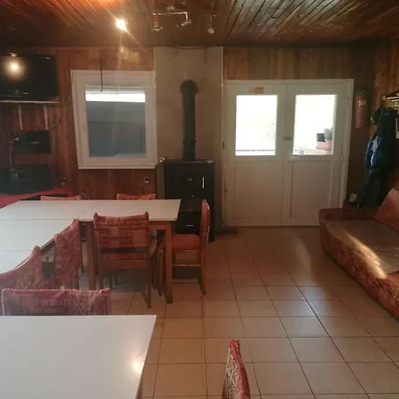 Casa de hóspedes Pod Lesom 3*