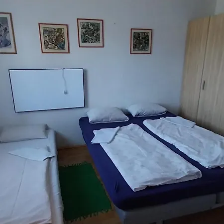 Pod Lesom Vendégház 3*