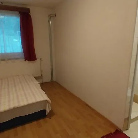 Vendégház Pod Lesom Modor